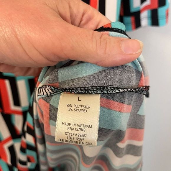 Women's Emma & Michele Geometric Design Multicolor V-neck Dress, Size Large 3/4 - Picture 6 of 8